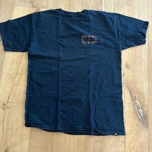 Hurley men’s tee in size medium for sale